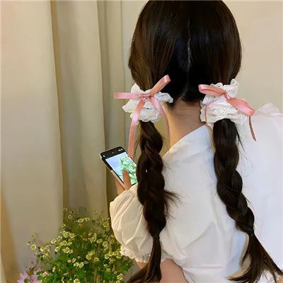 群莺乱飞